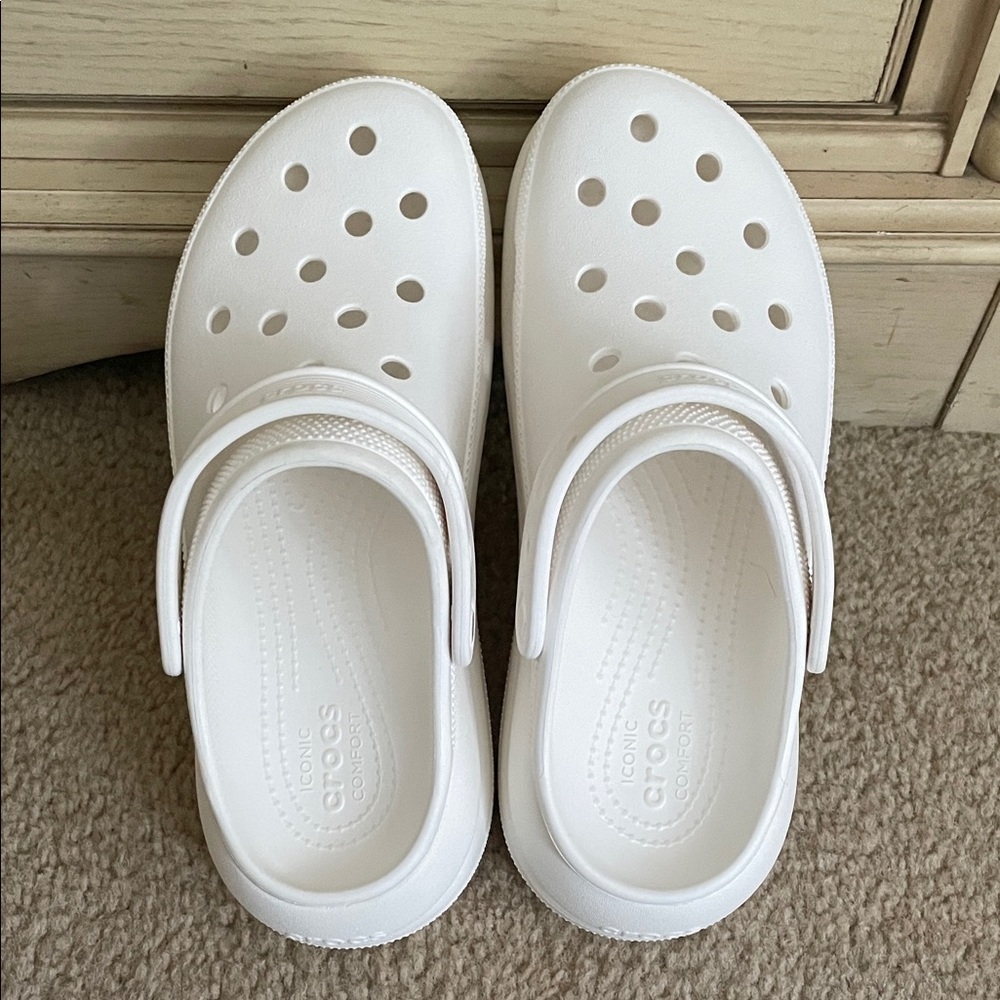 Crocs Women’s Platform - Cream Color